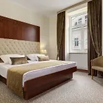 Grand Union Eurostars Готель 4*