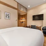 Grand Union Eurostars Готель