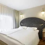 Grand Union Eurostars Готель 4*