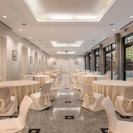 Готель Grand Union Eurostars 4*