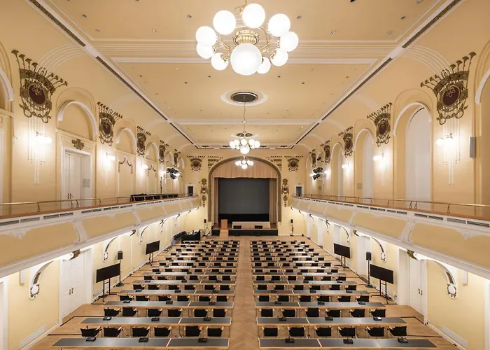 Grand Union Eurostars فندق 4*